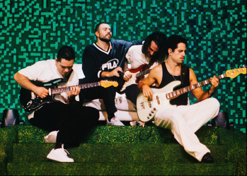 Banda mineira Lagum retorna a Fortaleza para show da turnê "As cores, as curvas e as dores do mundo no mês de novembro