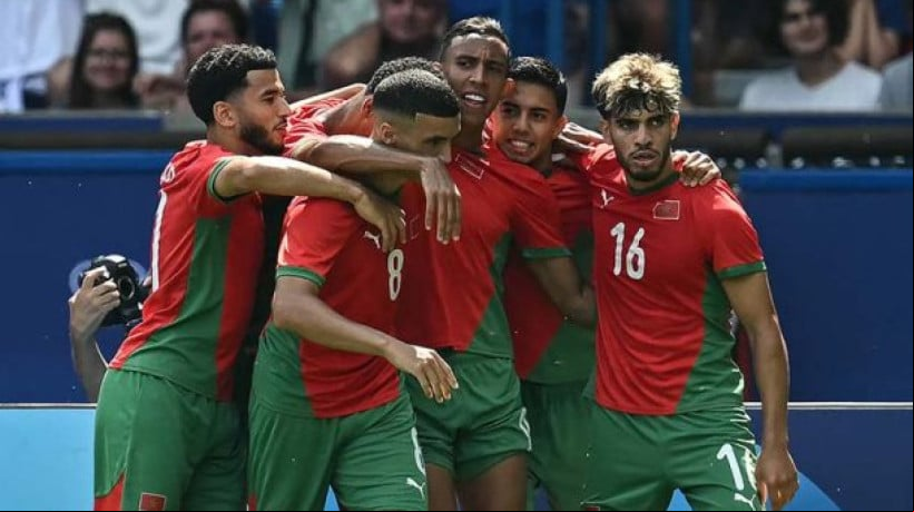 Triunfo por 4 a 0 no Parc des Princes coloca os marroquinos na próxima fase. Jeitão de medalha 