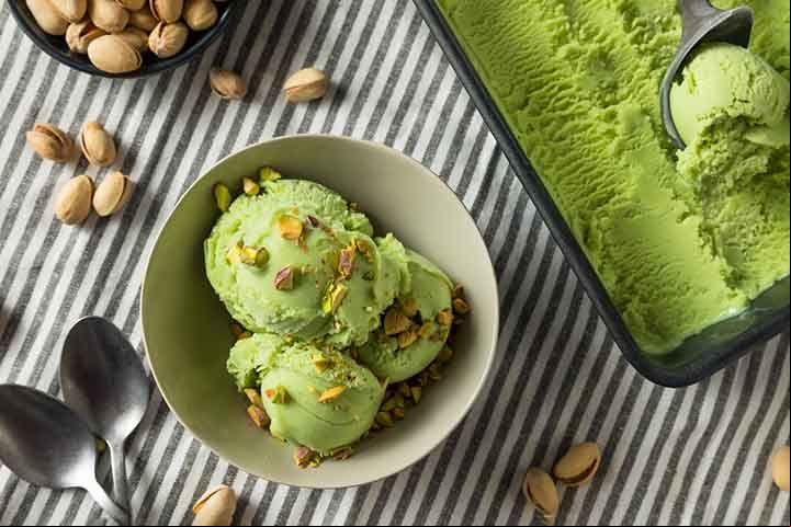 O pistache, assim como outras oleaginosas, apresenta grande quantidade de proteínas: em 30 g do alimento encontramos cerca de 6 g do macronutriente. No Brasil, ele aparece com mais frequência em sorvetes e doces.