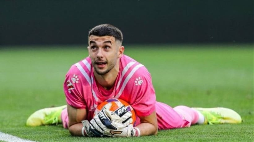 Joan García deve  por cinco temporadas; chegada pode marcar despedida de Ter Stegen após 11 anos no clube 